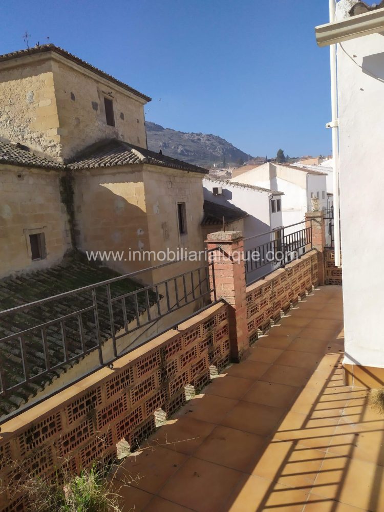 CASA EN ESQUINA CASA EN ESQUINA