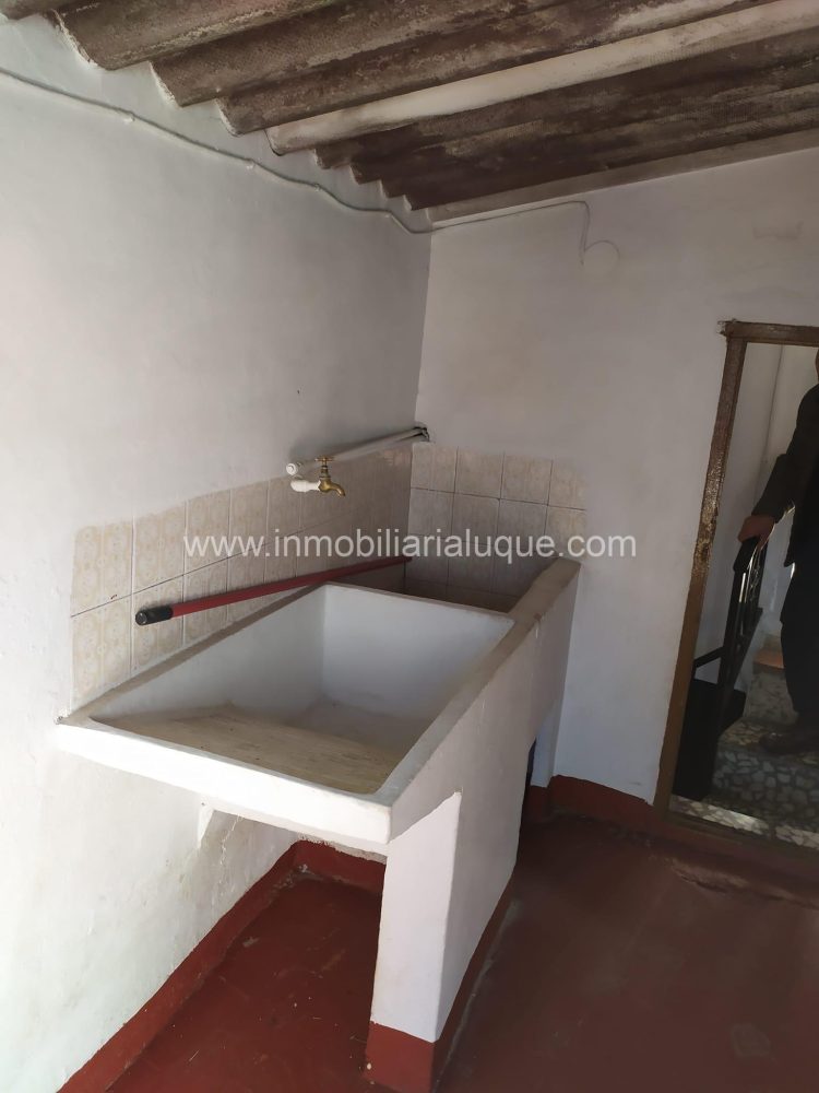 CASA EN ESQUINA CASA EN ESQUINA