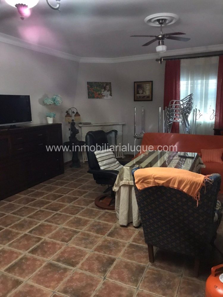 CHALET CON PARCELA EN VENTA CHALET CON PARCELA EN VENTA